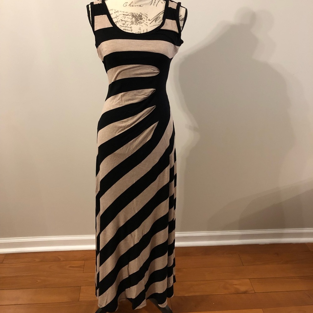 Ruched stripped maxi dress